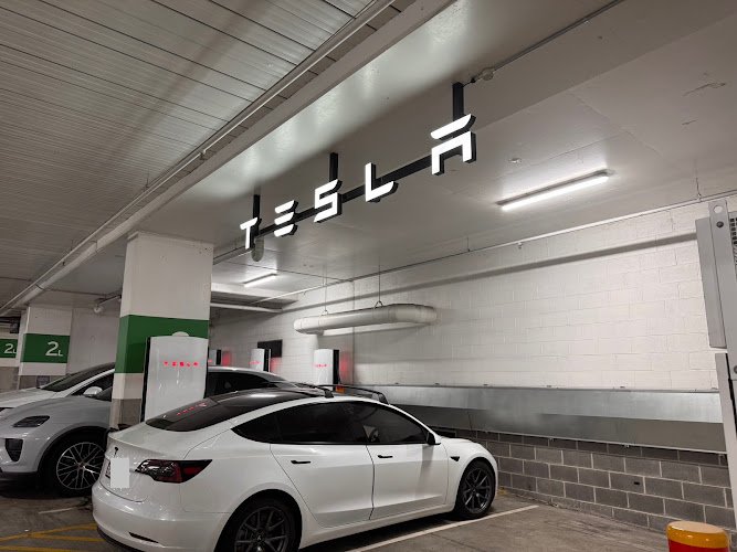 Tesla Destination Charger