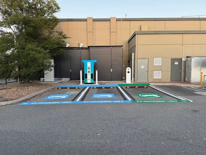 Chargefox Charging Station - view 3