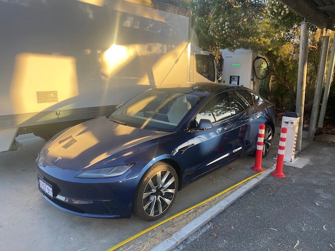 Sonic Charging Station