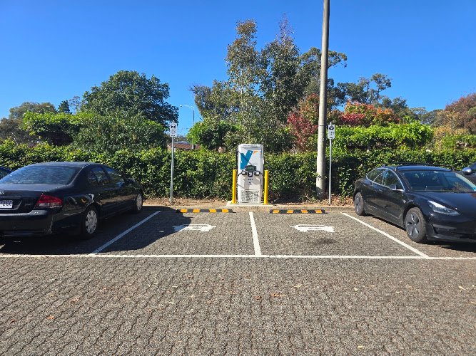 Evie Charging Station - view 3
