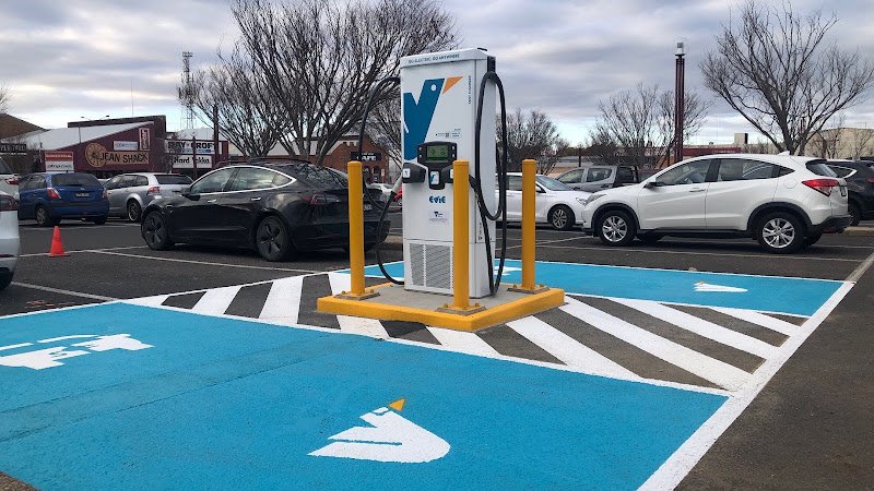 Fast EV charger in Colac