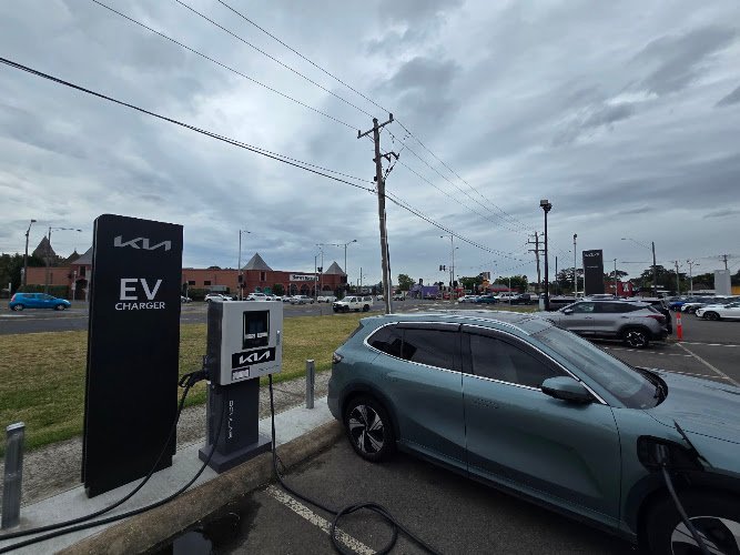 Exploren Charging Station