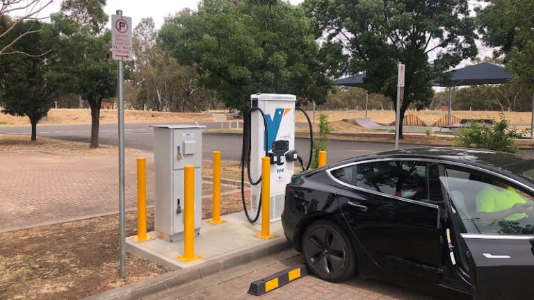 Evie Charging Station