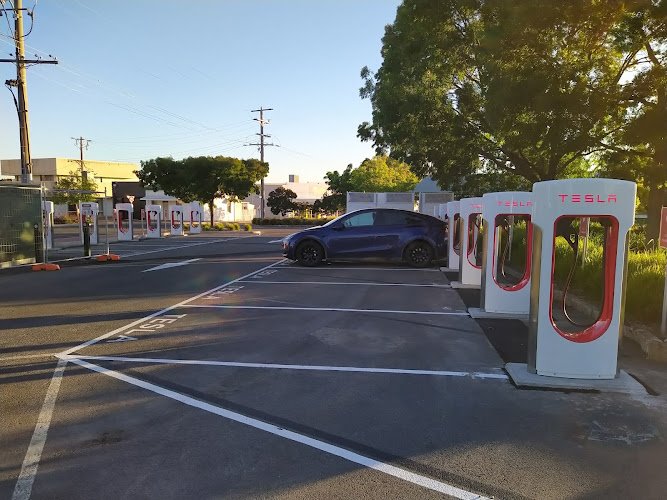 Tesla Supercharger - view 3