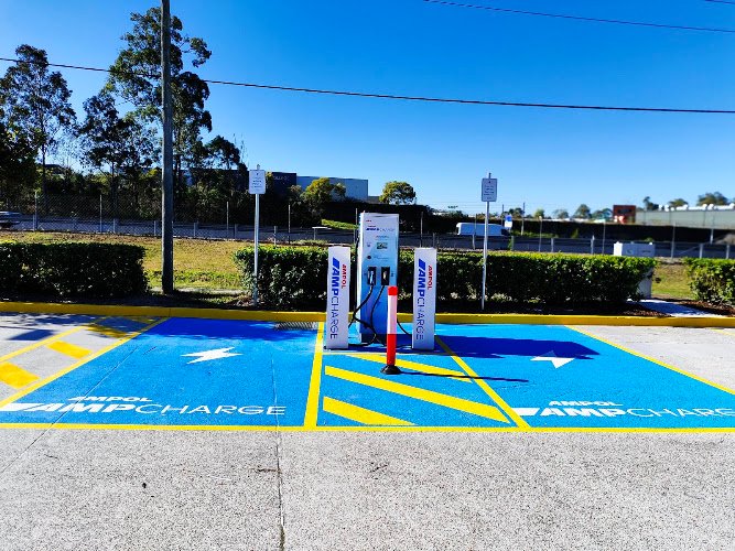 Fast EV charger in Reedy Creek