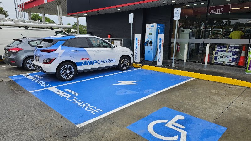 Ultra-fast EV charger in North Maclean