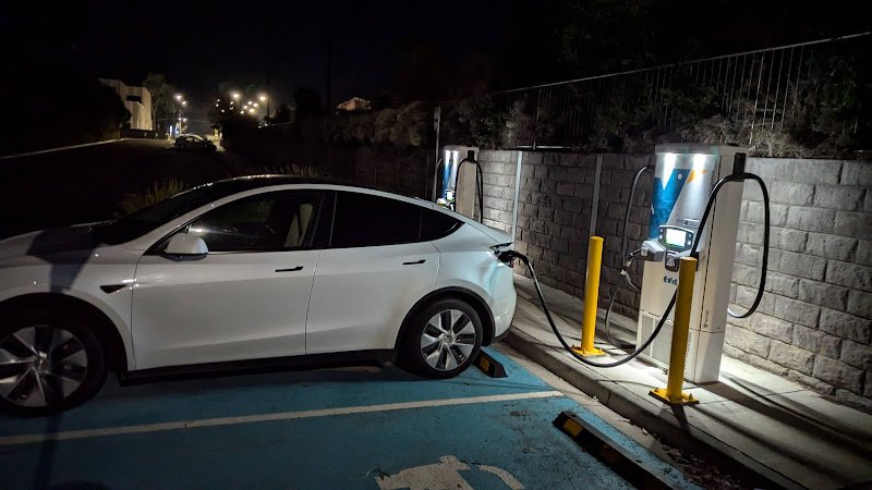 Fast EV charger in Cowes