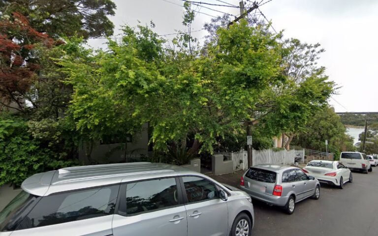 AGL Charging Station - view 3