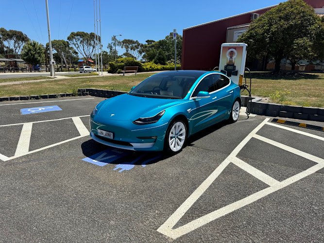Fast EV charger in George Town