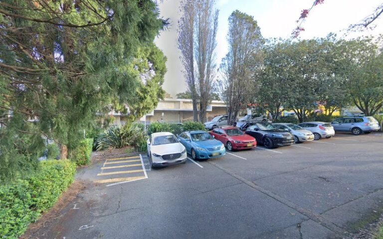 Exploren Charging Station