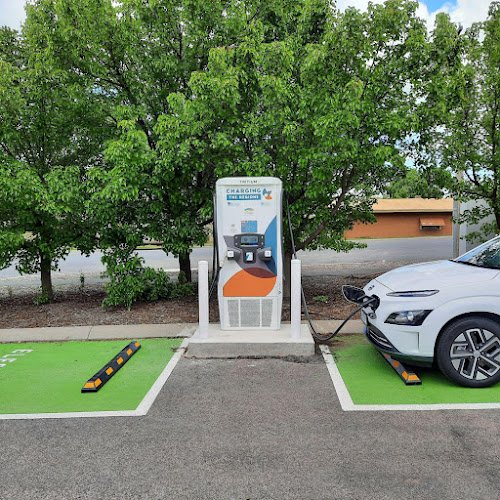 Evie Charging Station - view 4