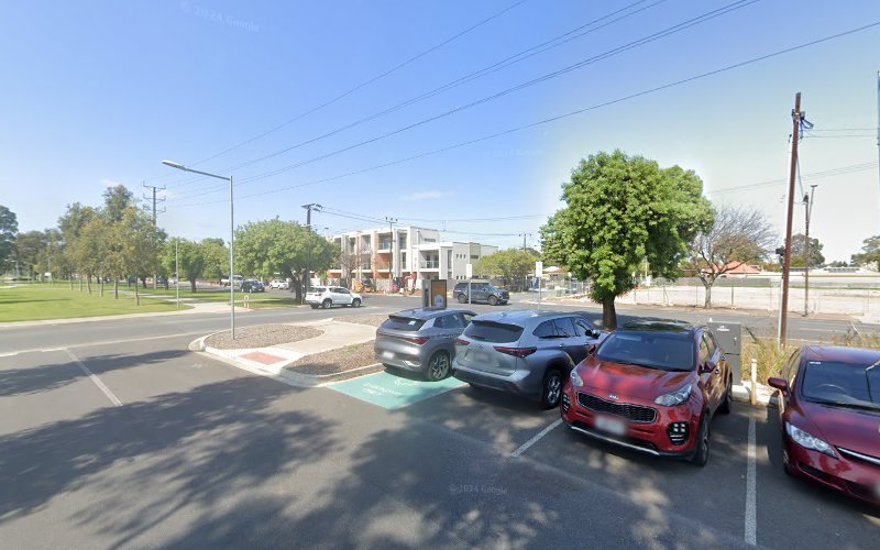 Destination EV charger in Woodville South