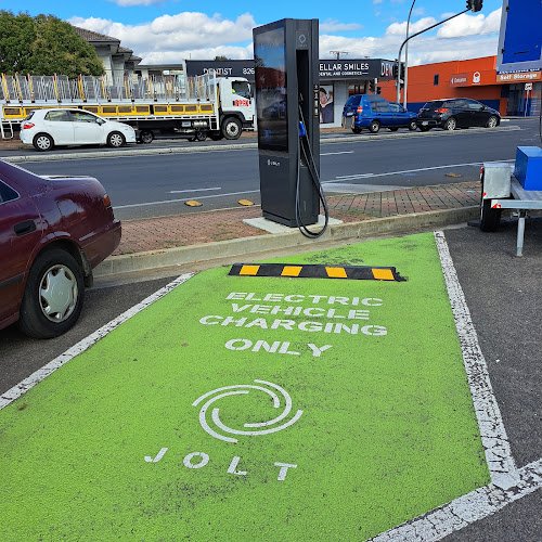 Jolt Charging Station