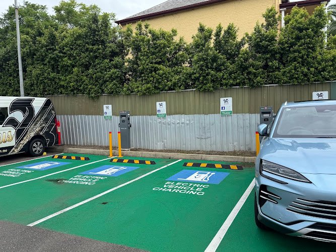 Exploren Charging Station